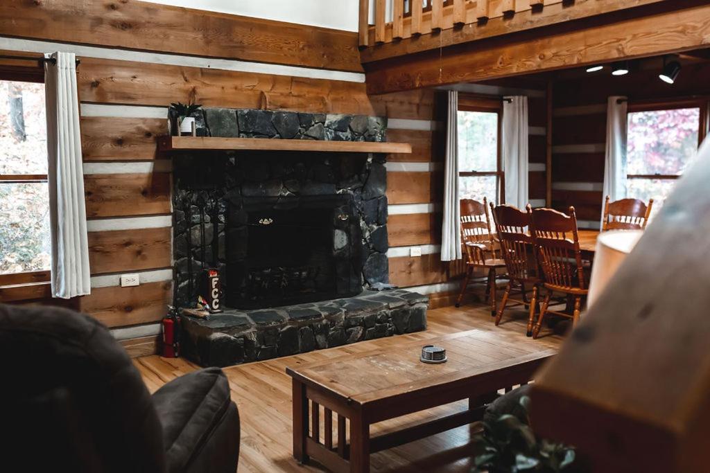 Blueberry Hideaway At 36 North Cabin - Hot Tub Purlear Экстерьер фото